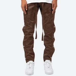 [NEW] MNML SNAP ZIPPER II CARGO PANTS
BROWN